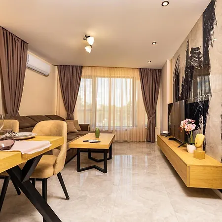 Urban Lux 3 ~ 1bd Flat In The Heart Of Plovdiv