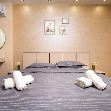 Urban Lux 3 ~ 1bd Flat In The Heart Of Plovdiv
